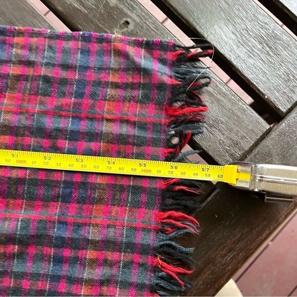 Vintage Plaid Wool Scarf - Picture 3 of 3
